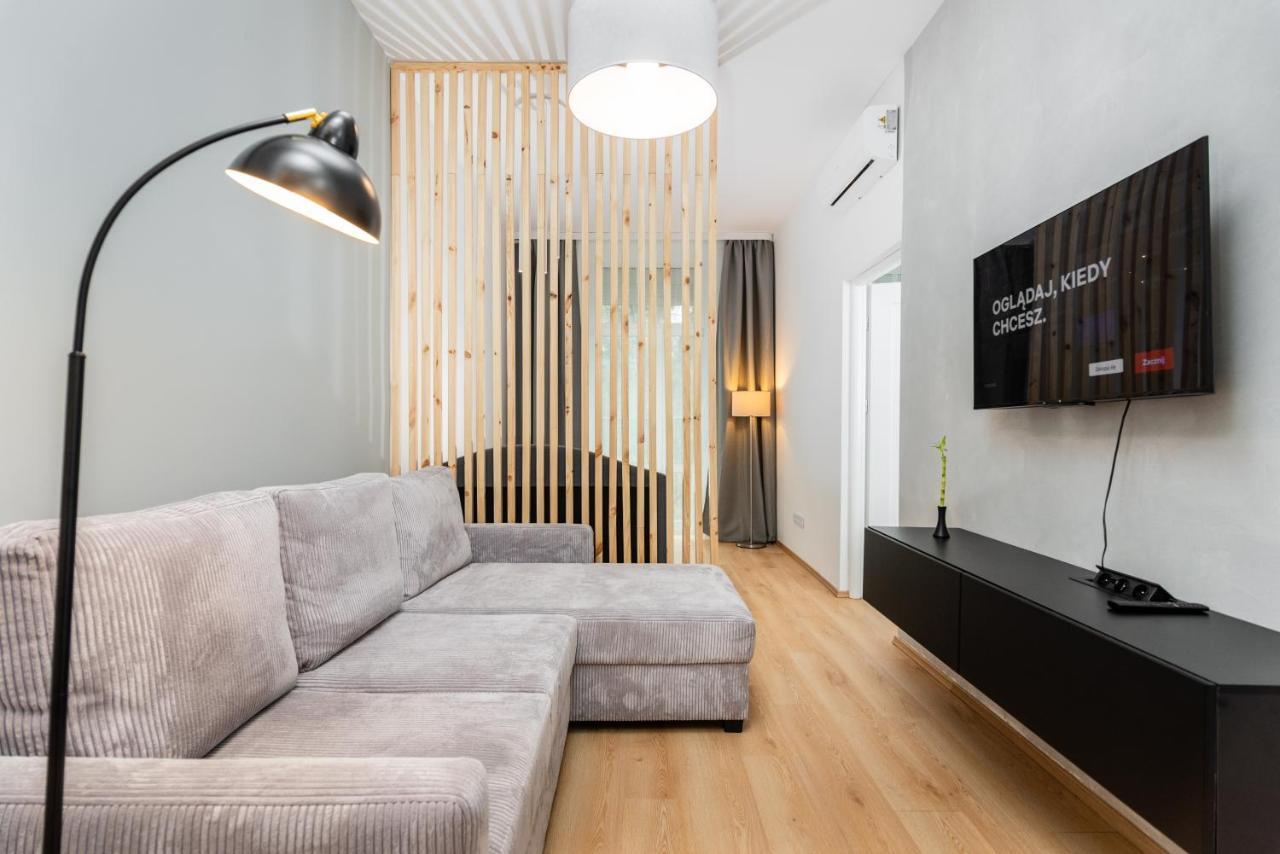 Modern Centrally Located Apartments - By Upstairs Krakau Exterior foto
