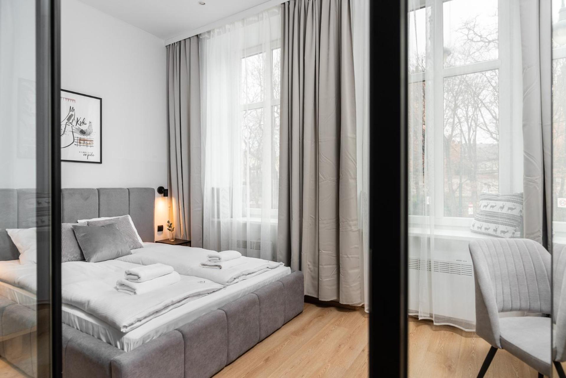 Modern Centrally Located Apartments - By Upstairs Krakau Exterior foto